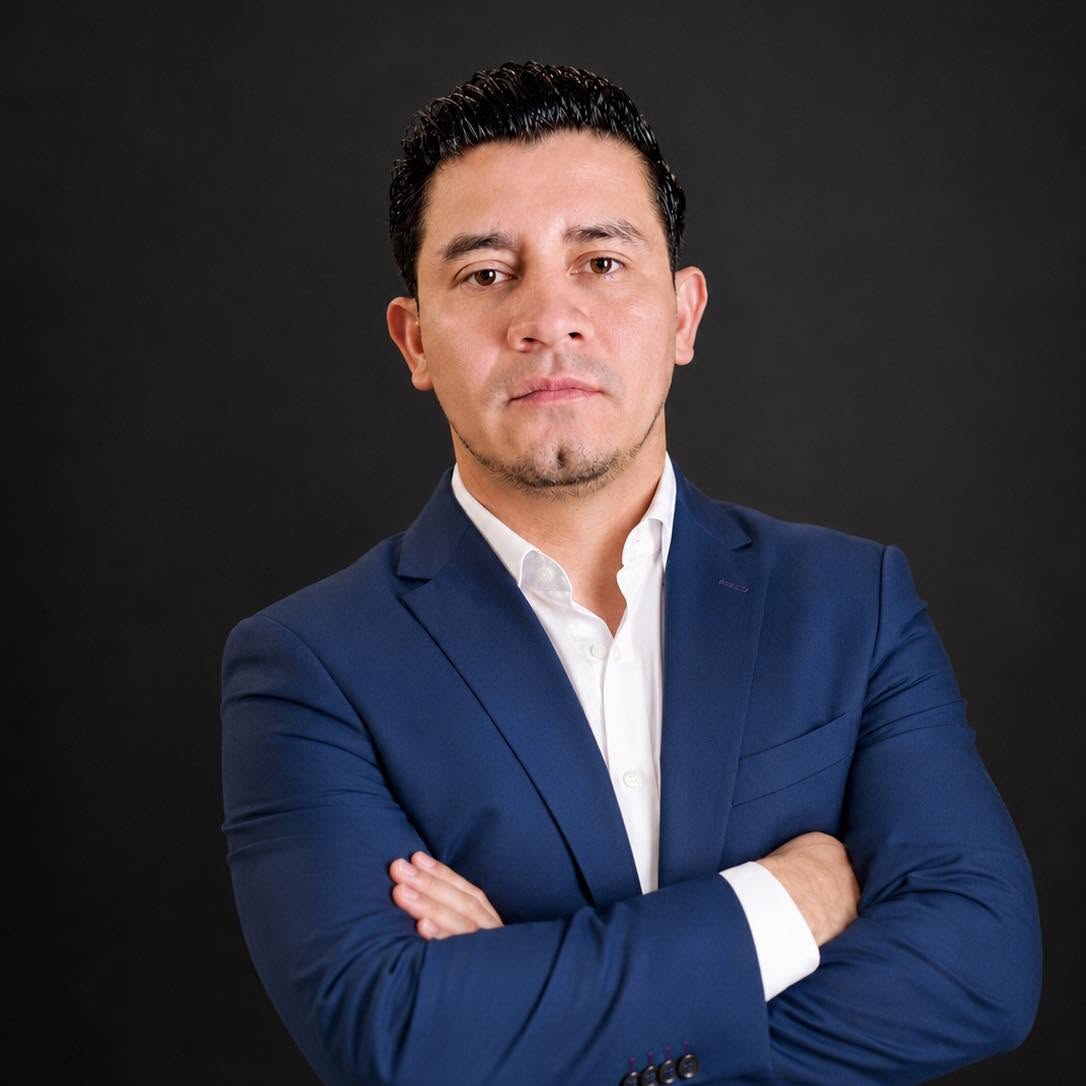 Alejandro Marroquín, CEO · Consultor en ejecución estratégica